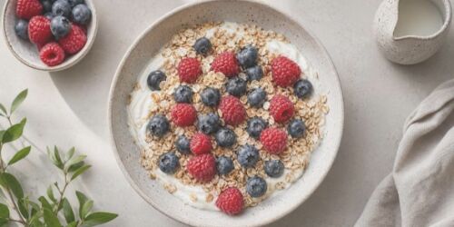 Yoghurt and berries